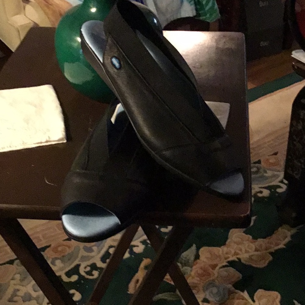 Cloud Leather Sandals